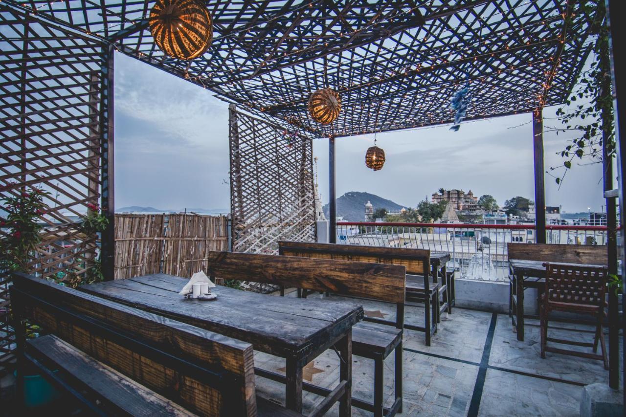 Hotel Udai Niwas By The Lake Udaipur Ngoại thất bức ảnh