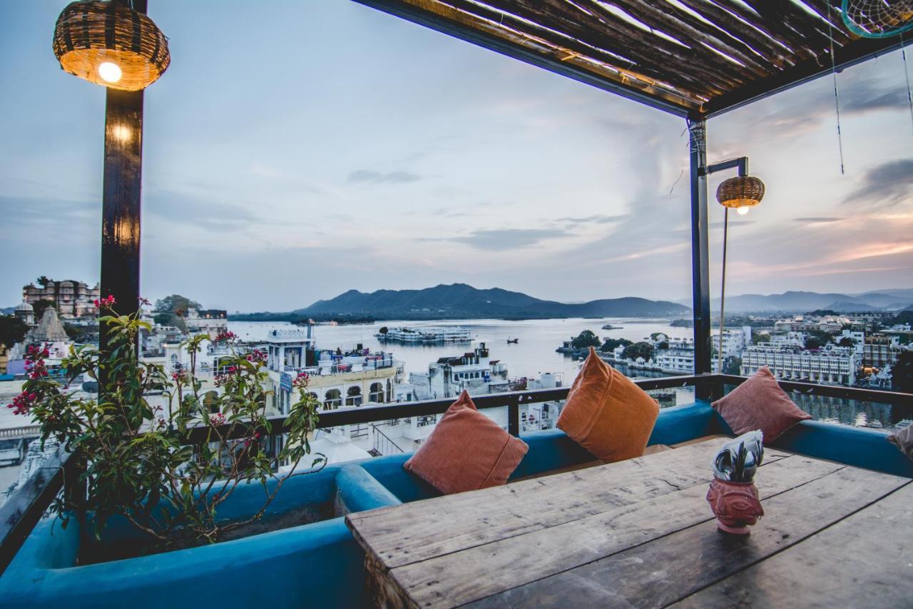 Hotel Udai Niwas By The Lake Udaipur Ngoại thất bức ảnh