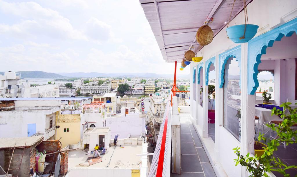 Hotel Udai Niwas By The Lake Udaipur Ngoại thất bức ảnh