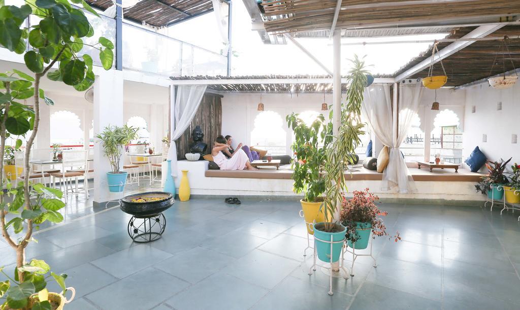 Hotel Udai Niwas By The Lake Udaipur Ngoại thất bức ảnh